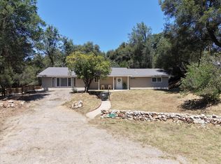 49020 Manzanita Rd, Oakhurst, CA 93644