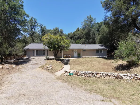49020 Manzanita Rd, Oakhurst, CA 93644