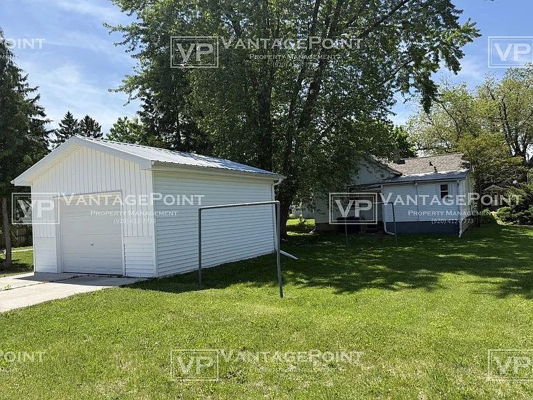 315 S Superior St — Photo 19