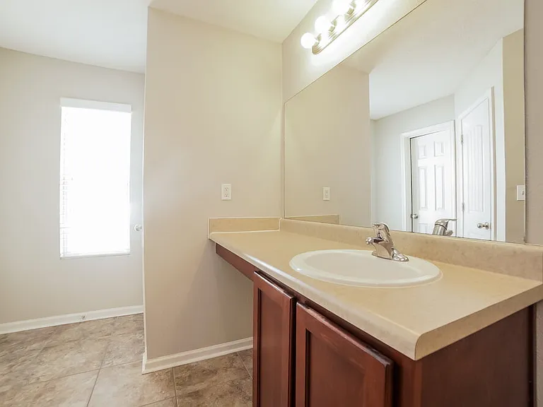 10038 Chariden Dr — Photo 13