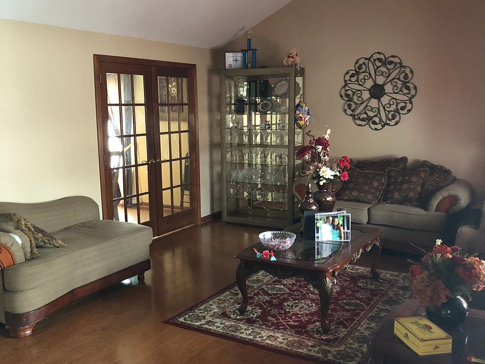 1st image of 2943 201st Pl