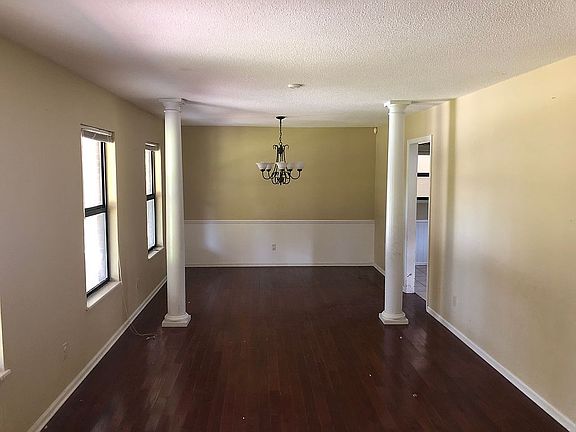 5th image of 622 Ledgedale Cir