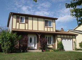 343 Pearson Cir, Naperville, IL 60563