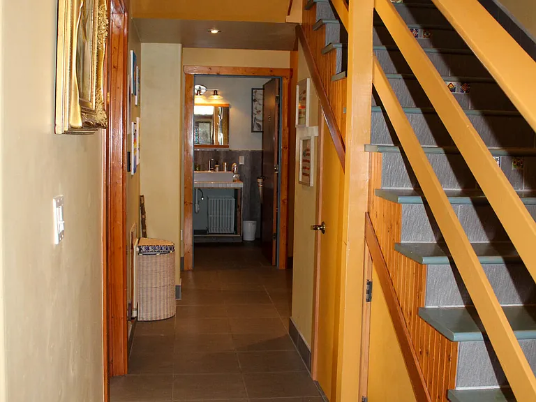 100 Peterson Ct — Photo 18