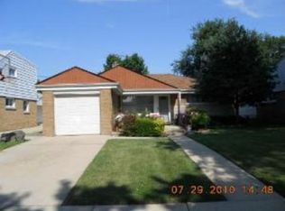 7747 N Oconto Ave, Niles, IL 60714