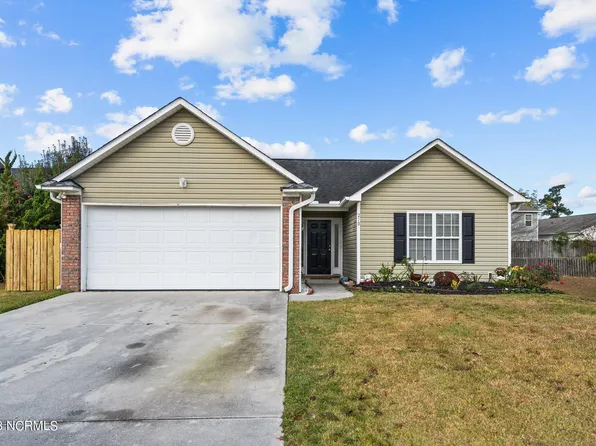 210 Gardenview Court NE, Leland, NC 28451