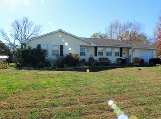 613 E 5th St, Lebo, KS 66856