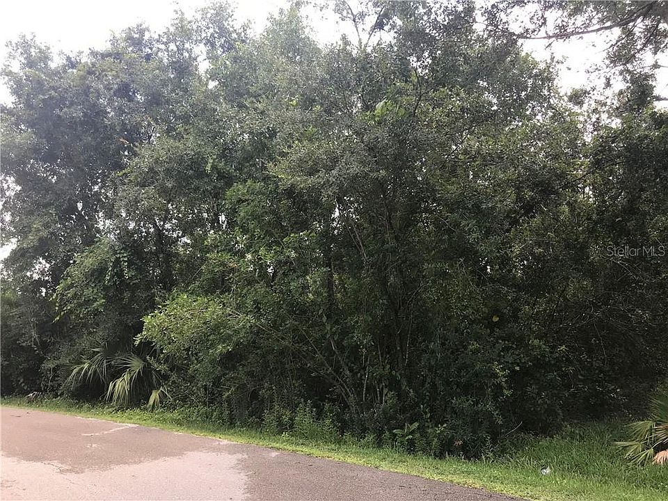 2nd image of 1813 NE Trisha Dr