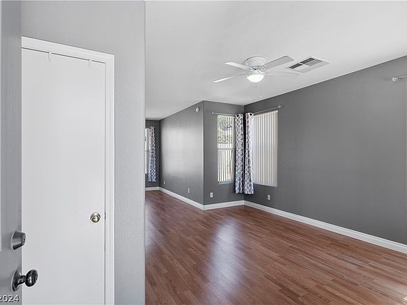 2nd image of 5015 Droubay Dr