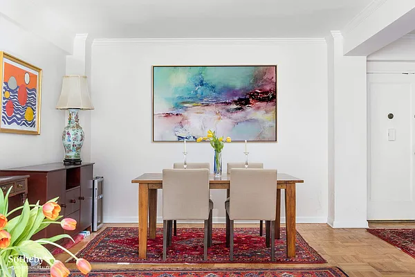 Sold by Sotheby's International Realty | media 16