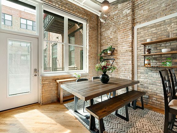 2nd image of 601 Linden Pl APT 121