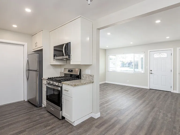 527 Garfield St #1 — Photo 8