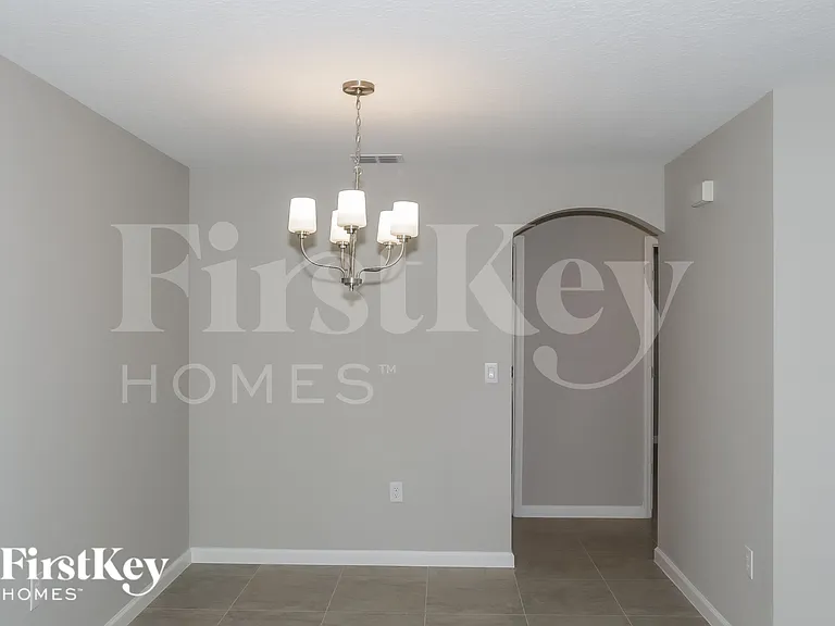 445 Earhart Dr — Photo 5