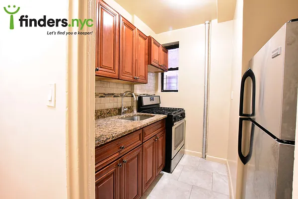 Rented by Clove Realty LLC | media 2