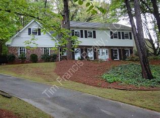 1552 W Nancy Creek Dr, Atlanta, GA 30319