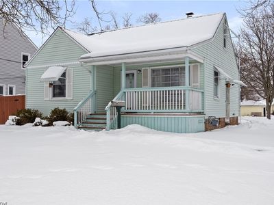 6883 Orchard Blvd, Parma Heights, OH, 44130