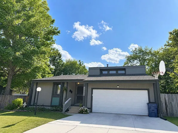 1606 Jayhawk St, Abilene, KS 67410