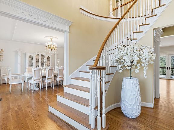 4th image of 1192 Austin Cir