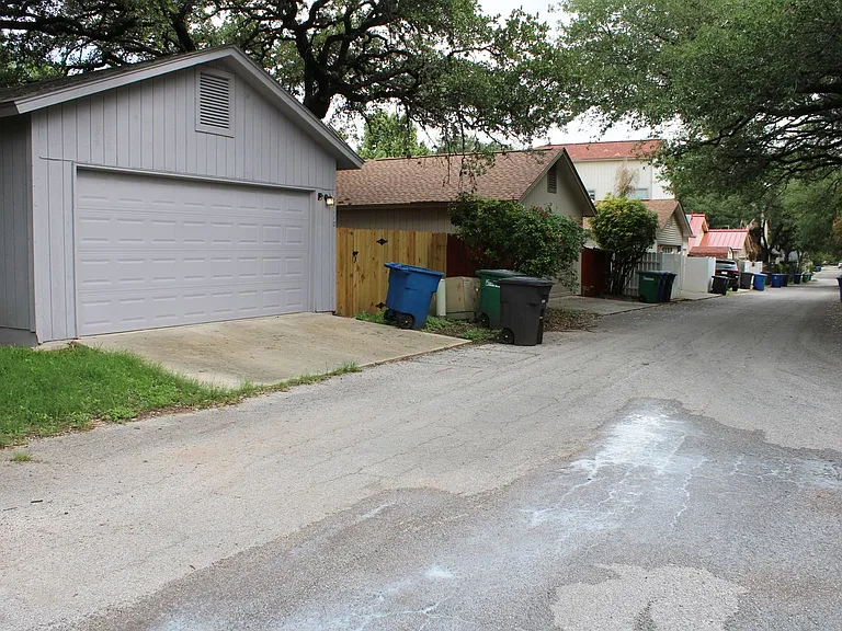 14110 George Rd — Photo 37