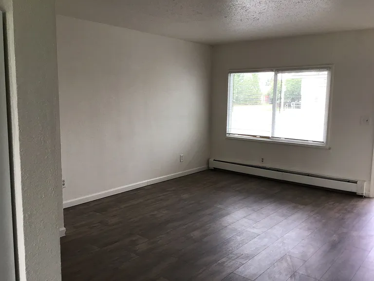 1002 W 30th Ave #25 — Photo 7