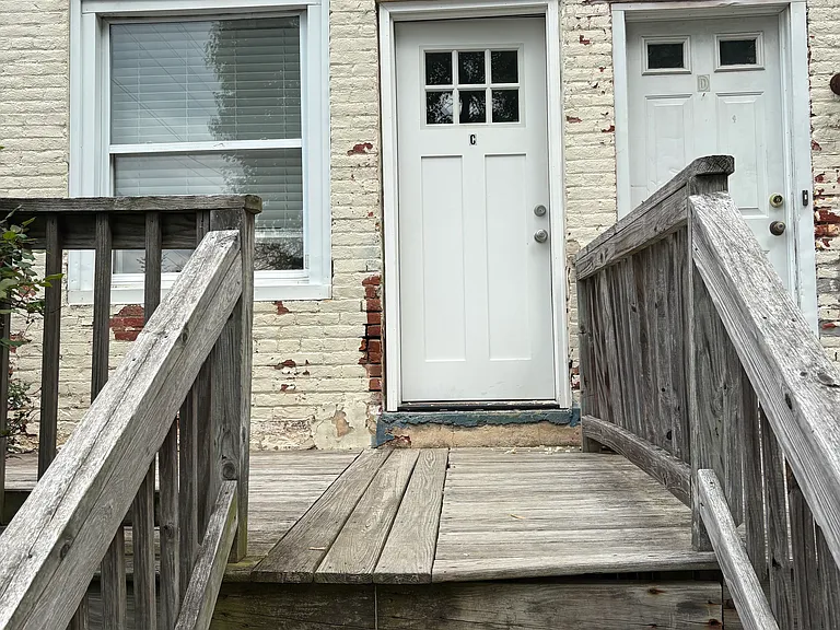 1354 New London Rd #C — Photo 2