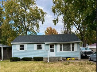 2451 Sussex Rd, Springfield, IL 62703