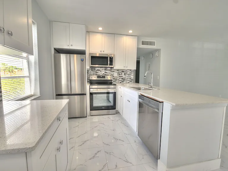 137 Normandy Ln #137-C — Photo 9