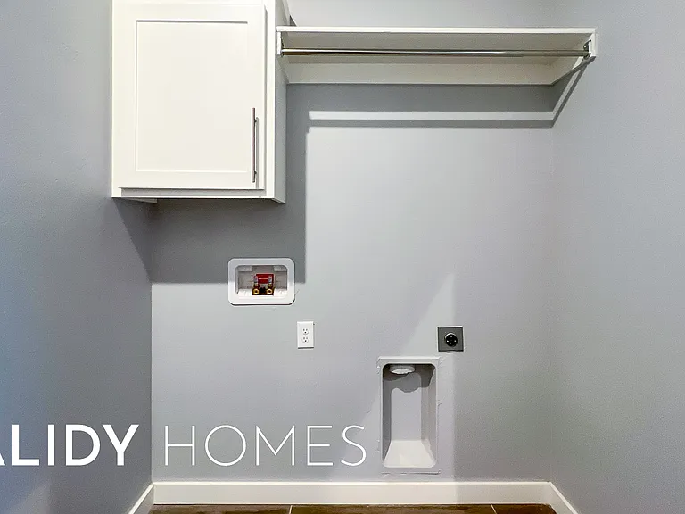 435 Remington Ave — Photo 22