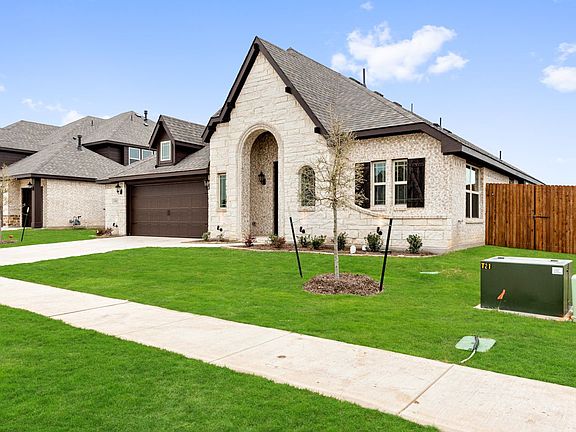 2nd image of 108 Fireberry Dr