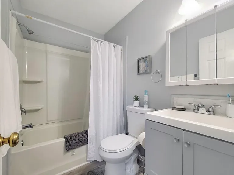 504 30th Ave N #21 — Photo 9