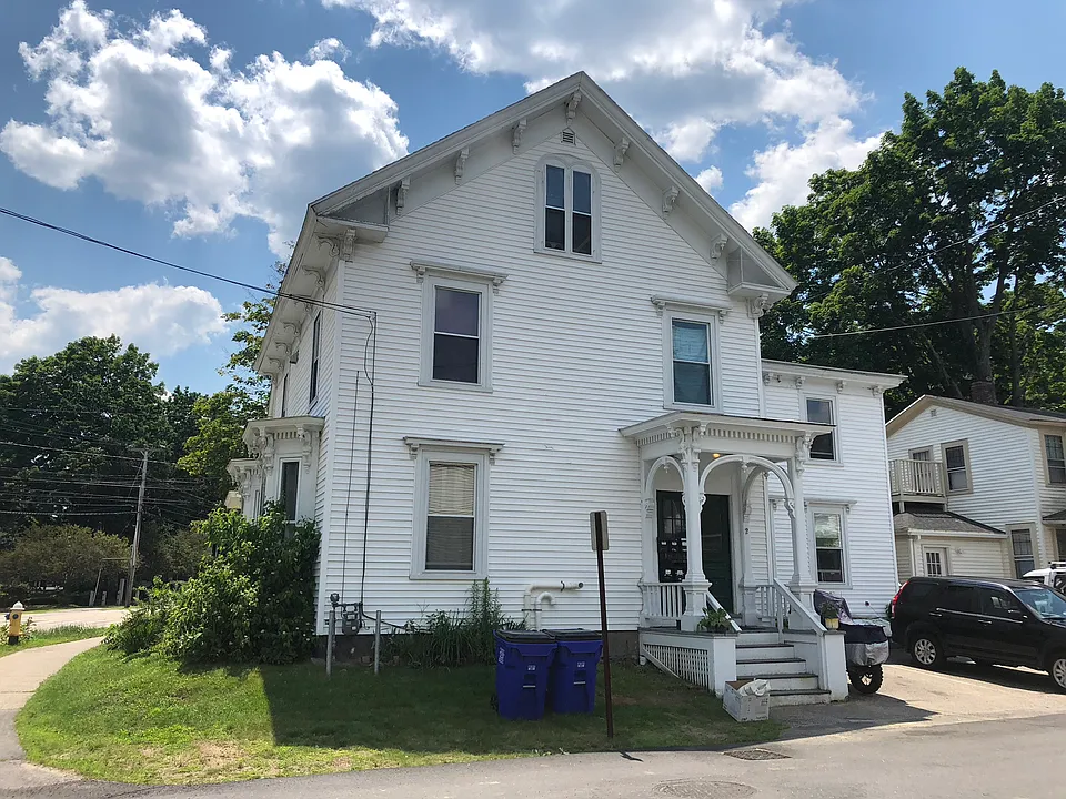 2 Maple St