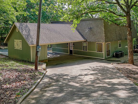 3rd image of 1296 Robin Hood Rd