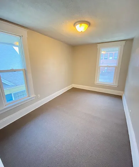 414 Allen St — Photo 11
