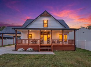 906 Davidson St, Tullahoma, TN 37388