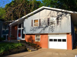 1030 Sycamore Dr, Lincoln, NE 68510