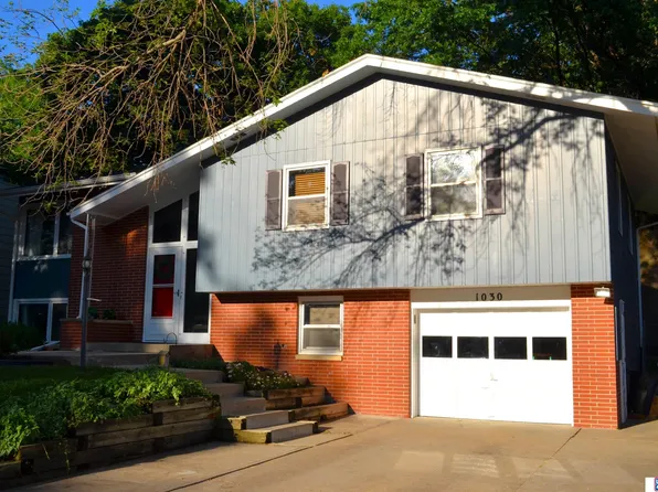 1030 Sycamore Dr, Lincoln, NE 68510