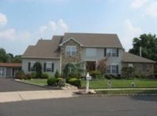 6 Michelle Ct, Piscataway, NJ 08854