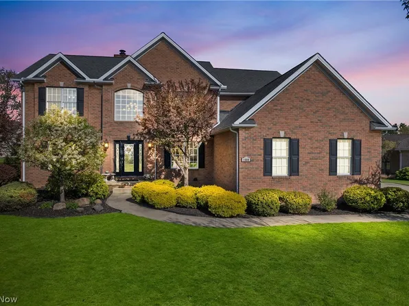1588 Alexandria Pkwy SE, North Canton, OH 44709