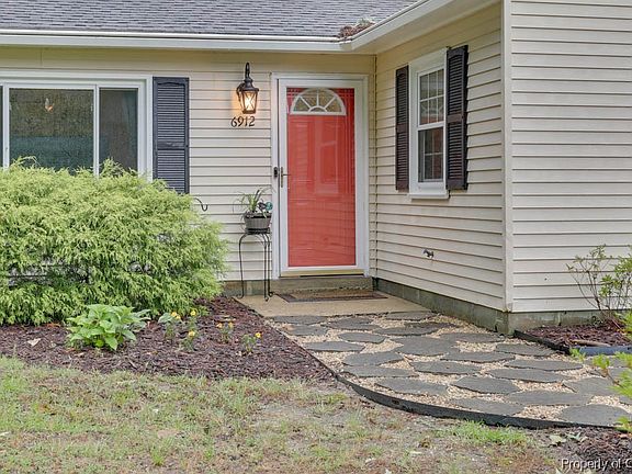 4th image of 6912 Emerson Ln
