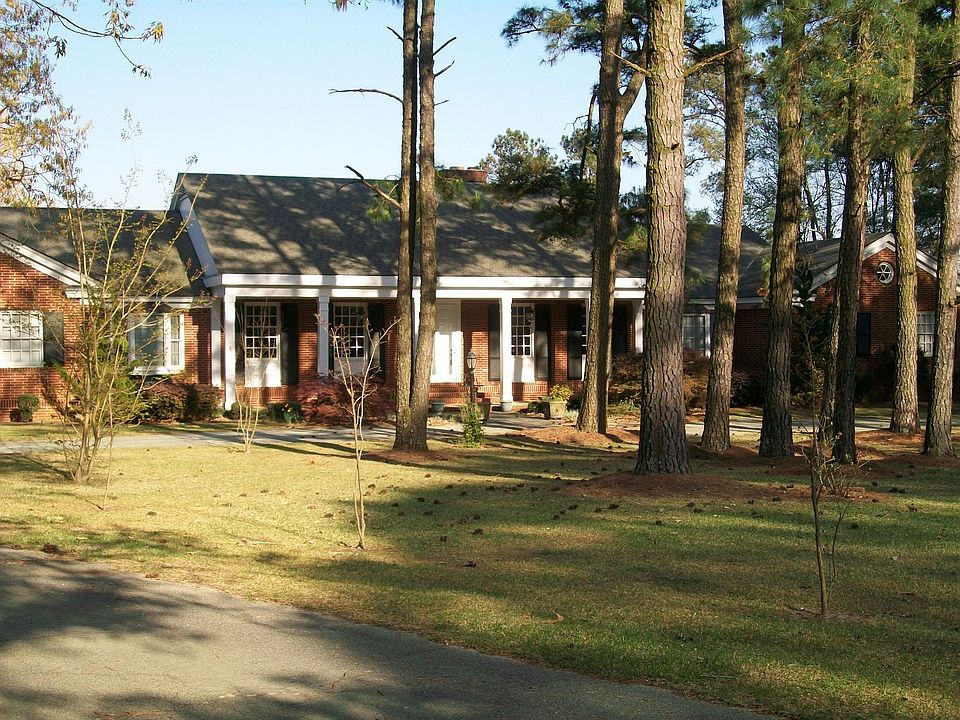 1st image of 601 Lakeshore Dr