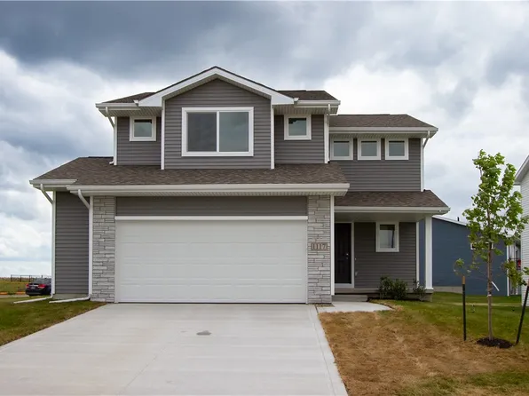 1117 Fifield Rd, Pella, IA 50219