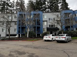 8720 SW Tualatin Rd APT 206, Tualatin, OR 97062