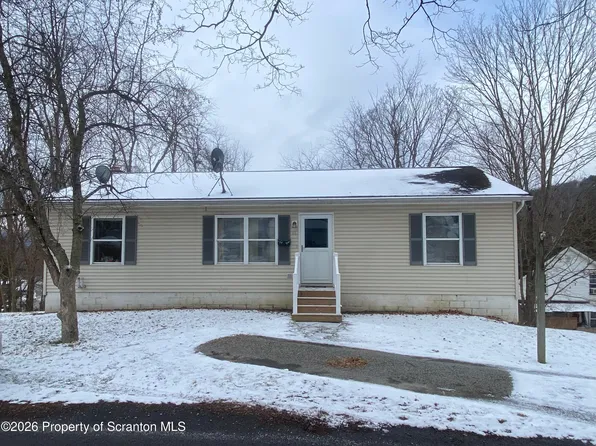 11 Sullivan St, Tunkhannock, PA 18657