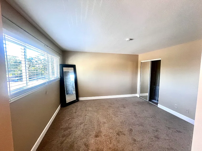 2432 Via Camino Ave — Photo 12