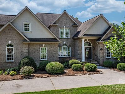 2301 Willow Creek Dr, Newton, NC, 28658