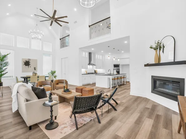 5100 Hedgerow Dr, Aubrey, TX 76227