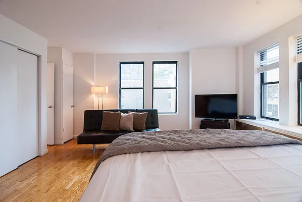 Rented by WAM Partners - William Moses Co. | media 37