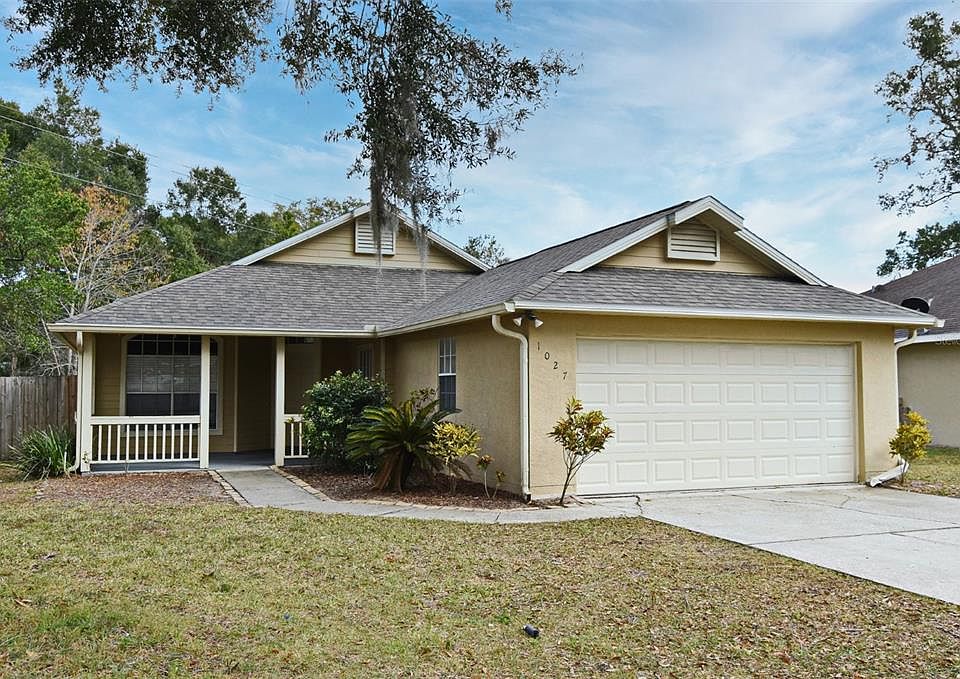 1st image of 1027 ROYAL OAKS DRIVE