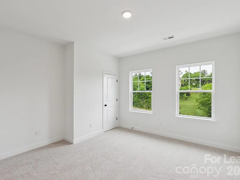 62 Walnut Springs Dr — Photo 17