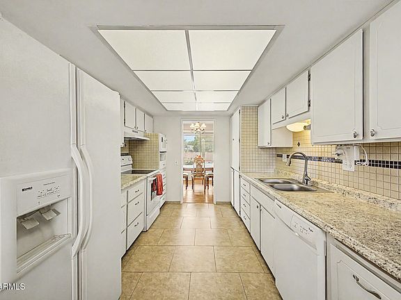 2nd image of 10729 W WEDGEWOOD Drive